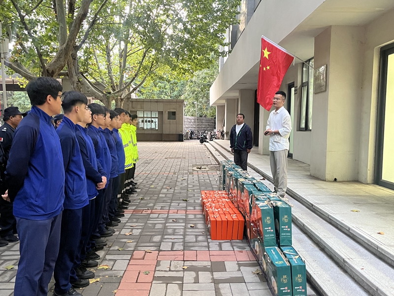 c8e6b995b37eac6d2bf0bf15d854ff53.jpg c8e6b995b37eac6d2bf0bf15d854ff53.jpg