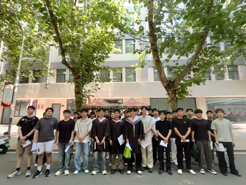 我校扎实开展2026年秋季大学生征兵初审初检工作